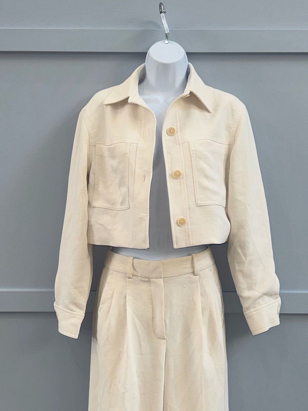 Aritzia Wilfred Little Cropped Jacket - Crepette™ in Cream